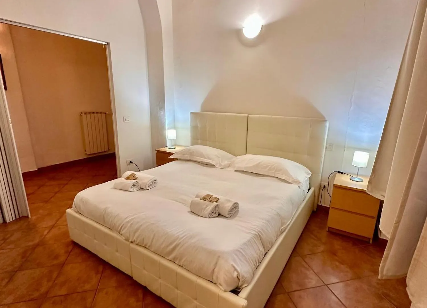 A Due Passi Dall'Accademia Firenze 0*,